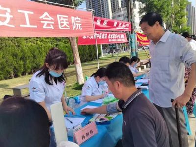 一天兩場義診！他們用“心”呵護群眾健康